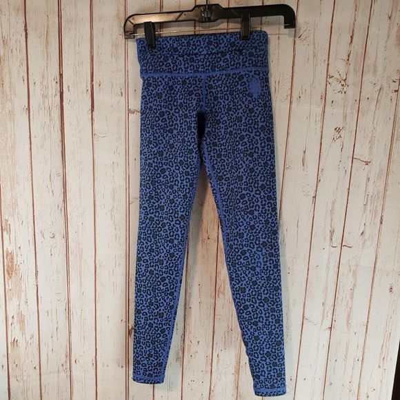 Nancy Rose Blue Leopard Print Athletic Leggings - Picture 1 of 7